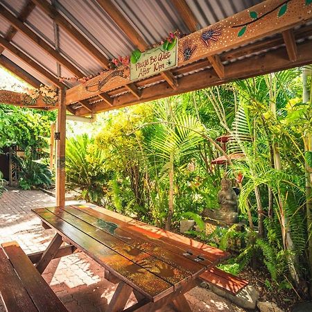 Tropic Days Boutique Hostel Cairns Exterior foto